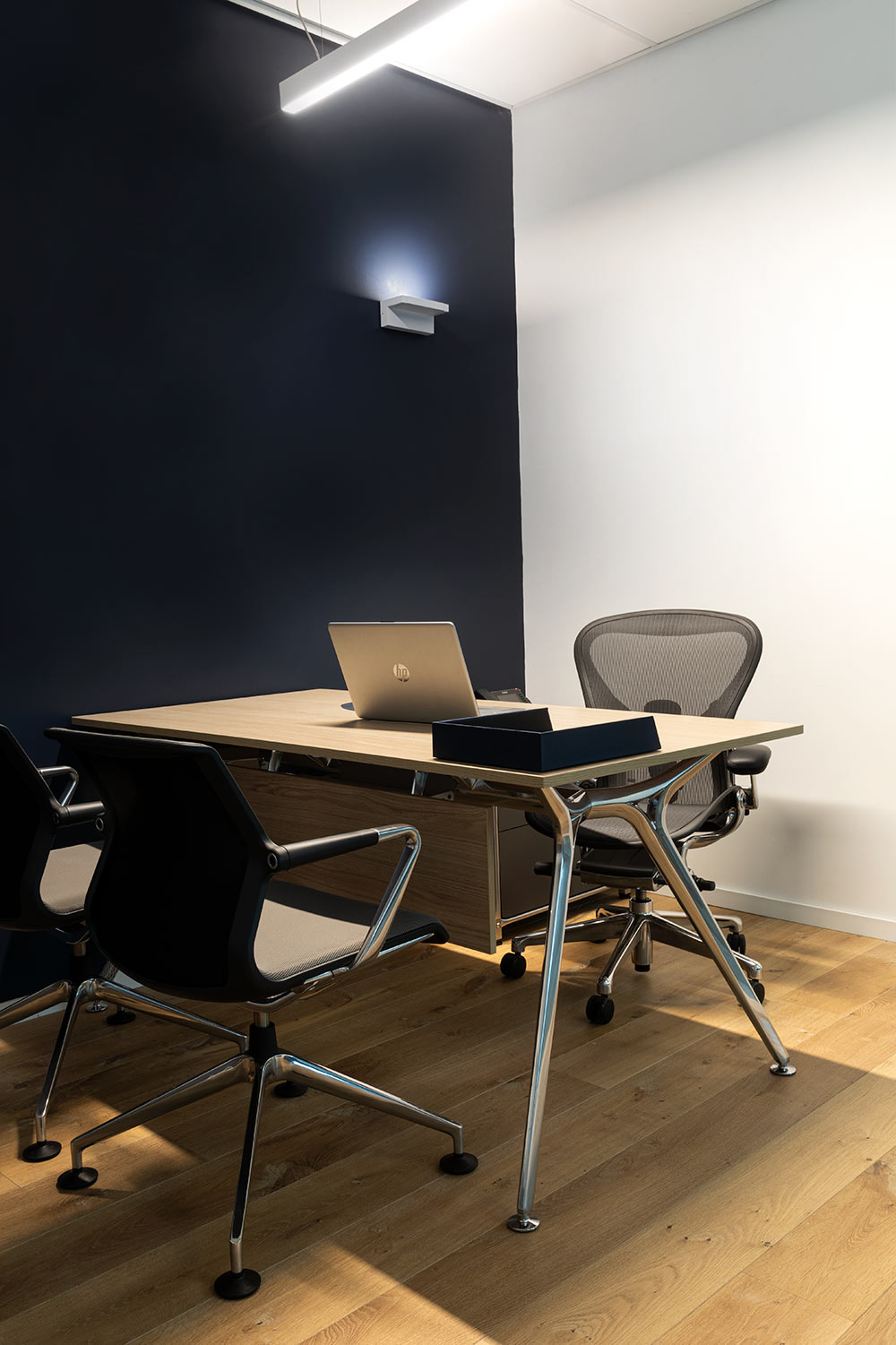 arkitek-actiuAERON-chair.jpg